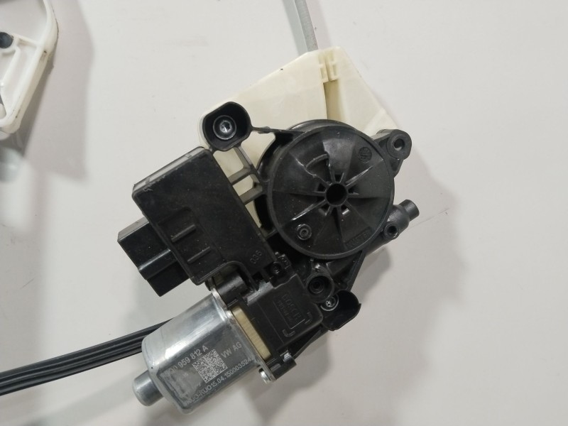 Recambio de elevalunas trasero derecho para seat leon (5f1) style referencia OEM IAM 5Q0959812A  