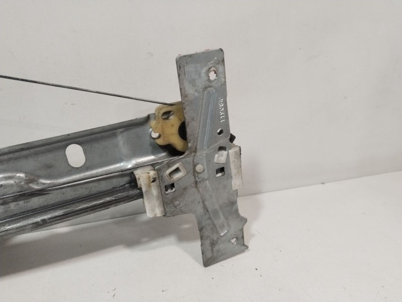 Recambio de elevalunas delantero izquierdo para peugeot 207 xs pack referencia OEM IAM 9681181280  