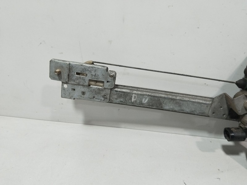 Recambio de elevalunas delantero derecho para nissan primastar (x83) referencia OEM IAM 8070000QAK  