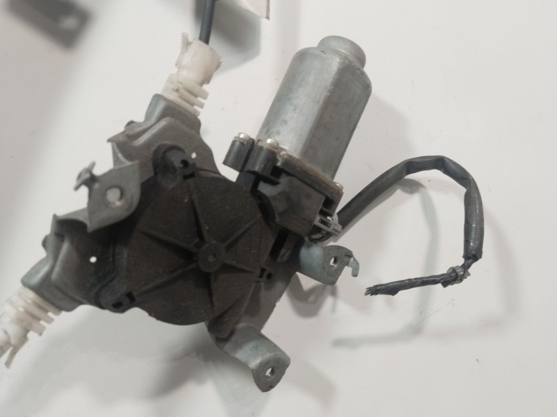 Recambio de elevalunas trasero izquierdo para nissan almera tino (v10m) acenta referencia OEM IAM   