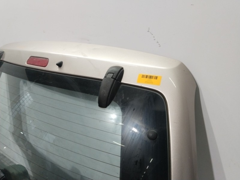 Recambio de porton trasero para kia sorento i (jc) 2.4 referencia OEM IAM 737003E100  