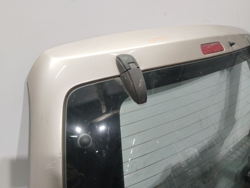 Recambio de porton trasero para kia sorento i (jc) 2.4 referencia OEM IAM 737003E100  