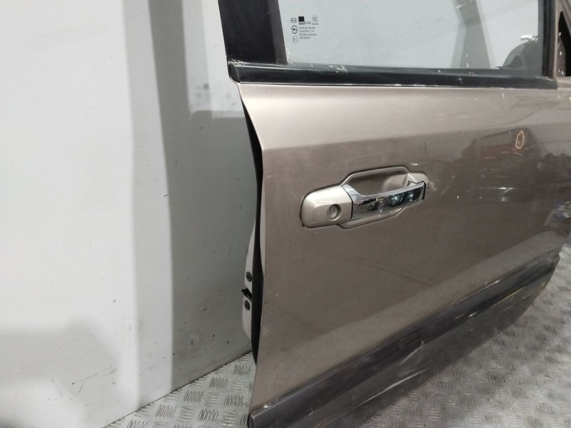Recambio de puerta delantera derecha para kia sorento i (jc) 2.4 referencia OEM IAM 760033E111  
