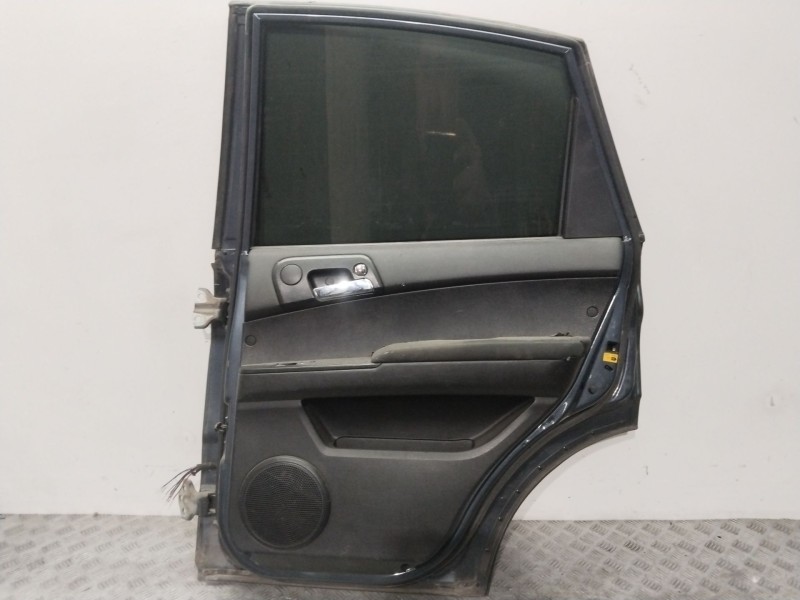 Recambio de puerta trasera derecha para ssangyong actyon 200 xdi referencia OEM IAM 6302131000  