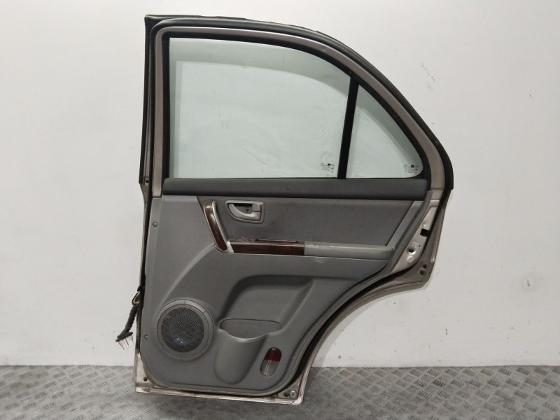 Recambio de puerta delantera izquierda para kia sorento i (jc) 2.4 referencia OEM IAM 760033E111  