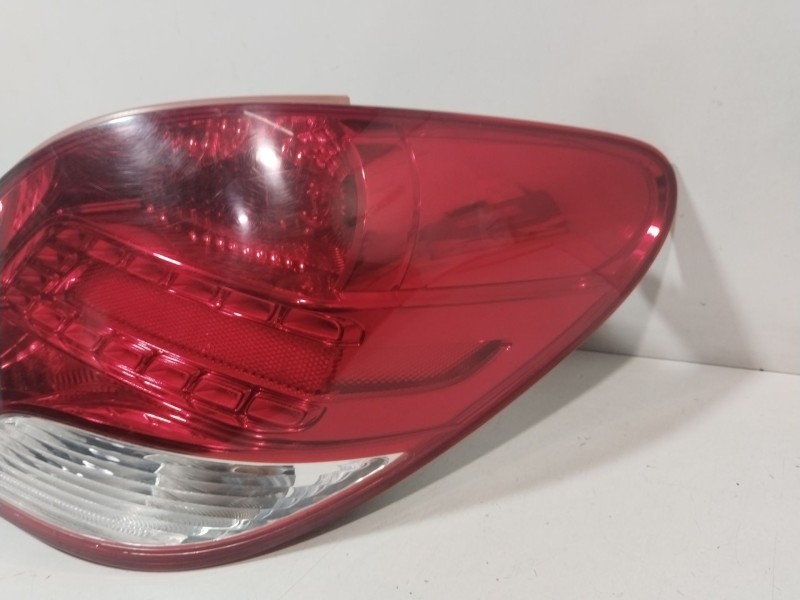 Recambio de piloto trasero derecho para peugeot 207/207+ (wa_, wc_) 1.4 referencia OEM IAM 9686565980  