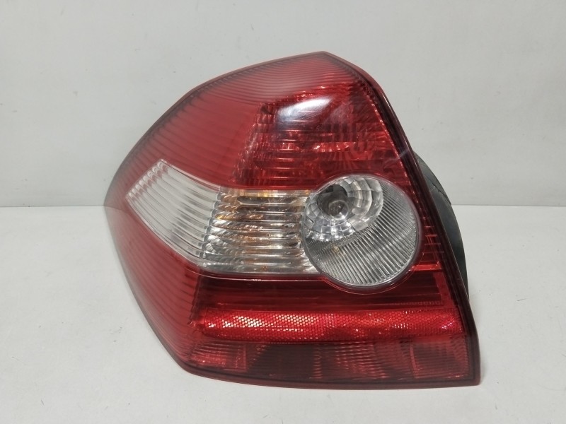 Recambio de piloto trasero izquierdo para renault megane ii sedán (lm0/1_) 1.4 referencia OEM IAM 8200417345  