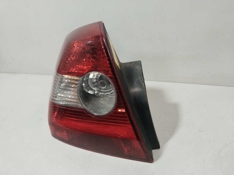 Recambio de piloto trasero izquierdo para renault megane ii sedán (lm0/1_) 1.4 referencia OEM IAM 8200417345  