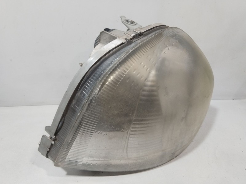 Recambio de faro derecho para nissan interstar autobús (x70) dci 120 referencia OEM IAM 8200163518  