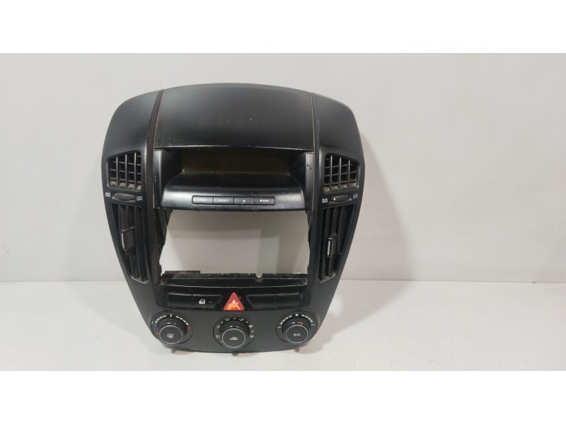 Recambio de consola central para kia pro cee´d (ed) 1.6 referencia OEM IAM 847401H010  
