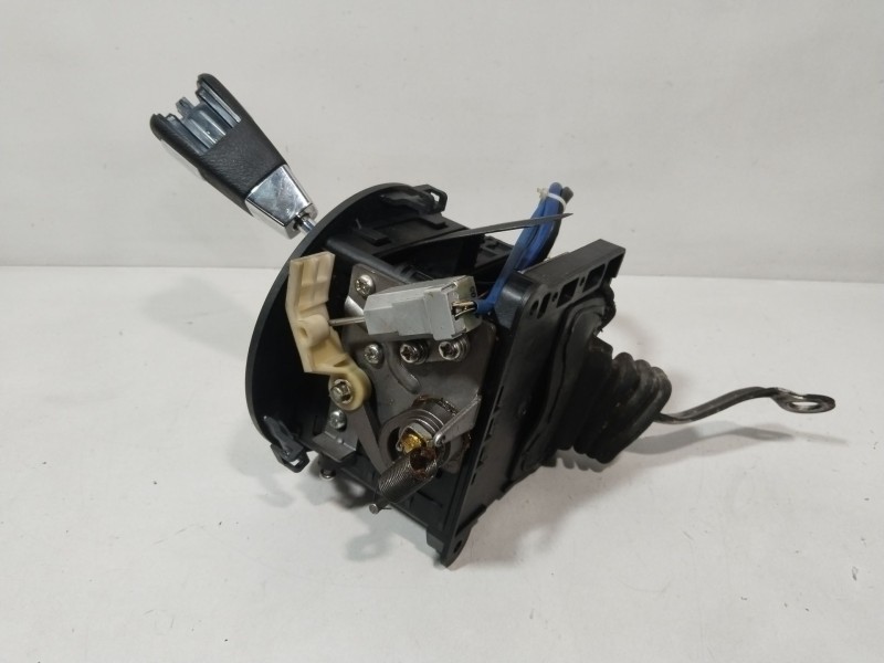 Recambio de palanca freno para ssangyong actyon 200 xdi referencia OEM IAM 3670031600  