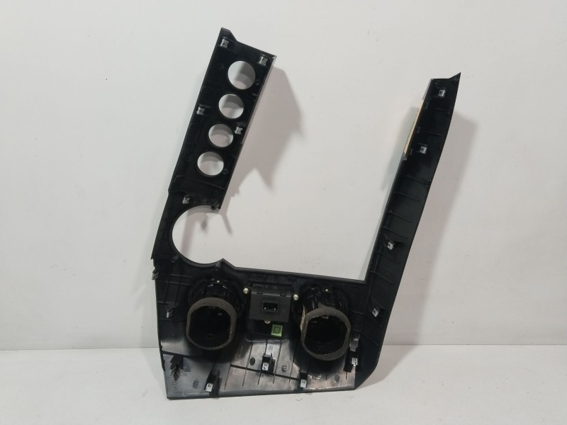 Recambio de rejilla aireadora para ssangyong actyon 200 xdi referencia OEM IAM 7661031000  