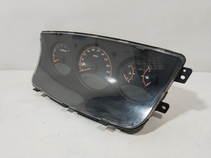 Recambio de cuadro instrumentos para ssangyong actyon 200 xdi referencia OEM IAM 8021031531  