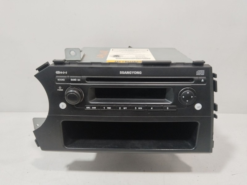 Recambio de sistema audio / radio cd para ssangyong actyon 200 xdi referencia OEM IAM 9CA04077  