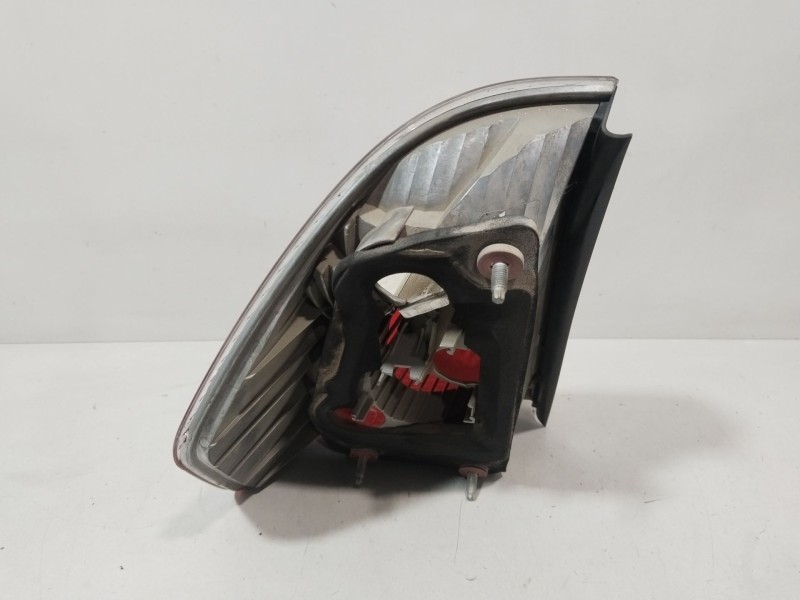 Recambio de piloto trasero derecho para bmw x3 (e83) 3.0 i xdrive referencia OEM IAM 63216990170  