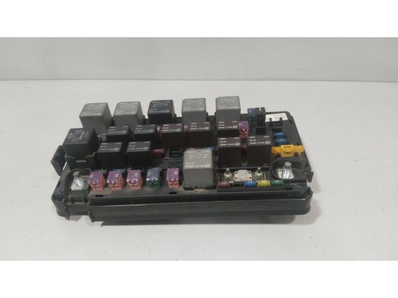 Recambio de caja reles / fusibles para ssangyong actyon 200 xdi referencia OEM IAM PA66TD30  