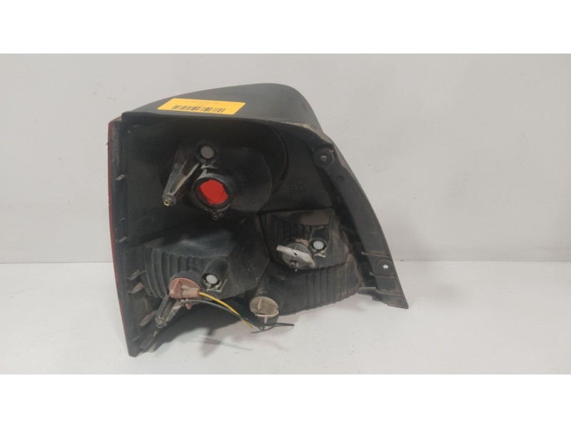 Recambio de piloto trasero derecho para kia sorento i (jc) 2.4 referencia OEM IAM E138362  