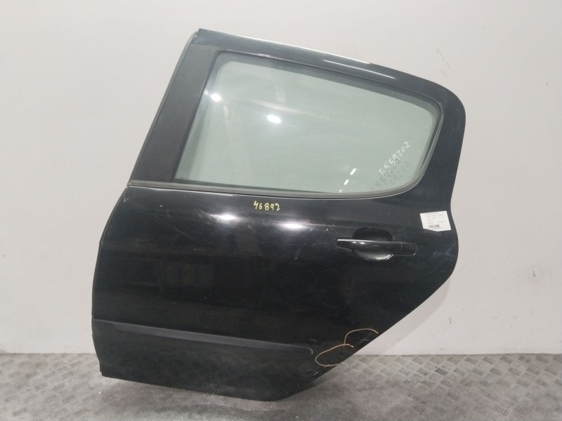 Recambio de puerta trasera izquierda para peugeot 308 confort referencia OEM IAM 9006L7 NEGRO 