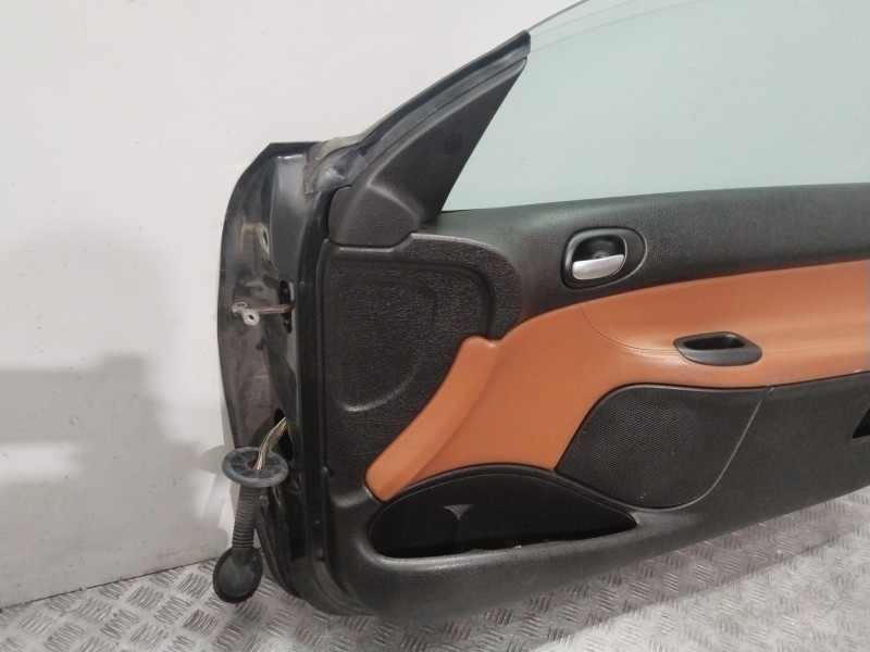 Recambio de puerta delantera derecha para peugeot 206 cc (2d) 1.6 referencia OEM IAM 9004P1  