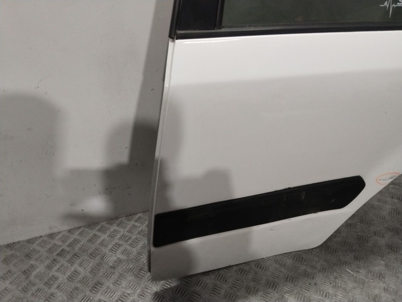 Recambio de puerta trasera izquierda para suzuki sx4 rw (ey) gl referencia OEM IAM 6800479J00  