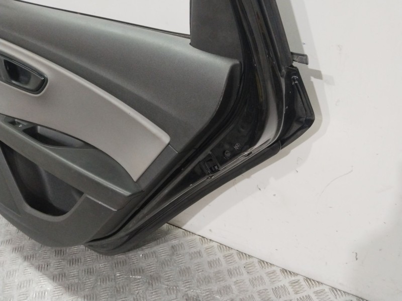 Recambio de puerta trasera derecha para seat leon (5f1) 2.0 tdi referencia OEM IAM 5F9833056  