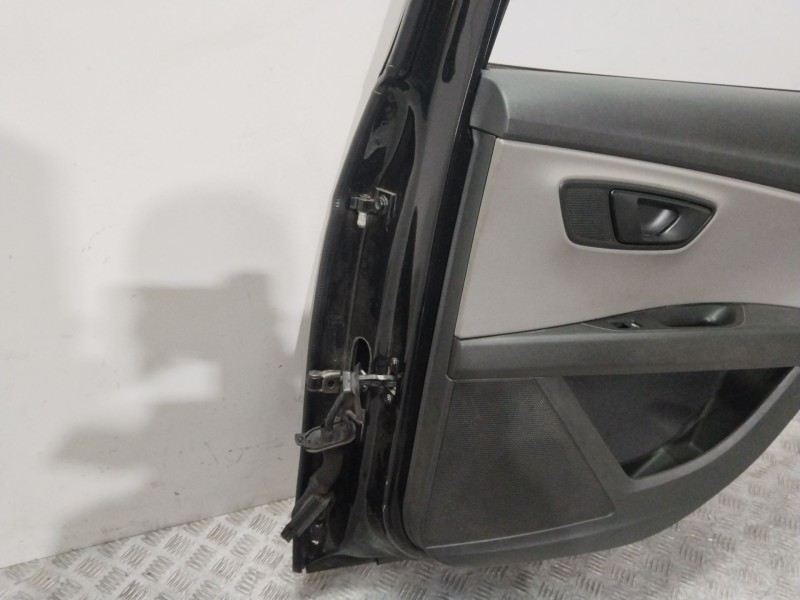 Recambio de puerta trasera derecha para seat leon (5f1) 2.0 tdi referencia OEM IAM 5F9833056  