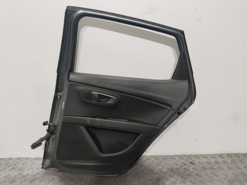 Recambio de puerta trasera derecha para seat leon (5f1) 1.6 tdi referencia OEM IAM 5F4833056  