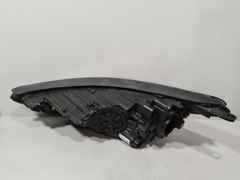 Recambio de faro derecho para hyundai tucson (tl, tle) 1.6 gdi referencia OEM IAM 92102D7000  