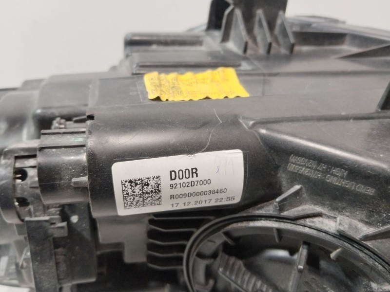 Recambio de faro derecho para hyundai tucson (tl, tle) 1.6 gdi referencia OEM IAM 92102D7000  