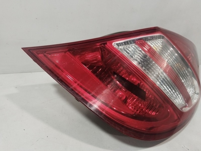 Recambio de piloto trasero derecho para hyundai i30 (fd) 1.4 referencia OEM IAM 924022R0  