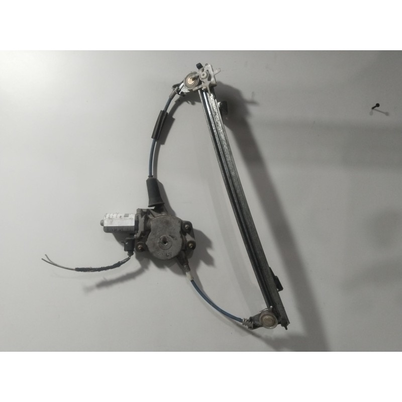 ELEVALUNAS DELANTERO DERECHO ELECTRICO  - imagen 1