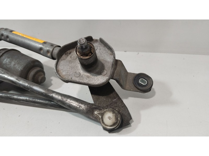 Recambio de motor limpia delantero para suzuki sx4 rw (ey) gl referencia OEM IAM 3811081K00  