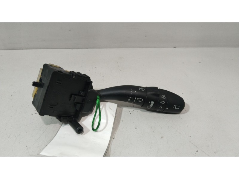 Recambio de mando limpia para hyundai i30 (fd) 1.4 referencia OEM IAM 934102R010  