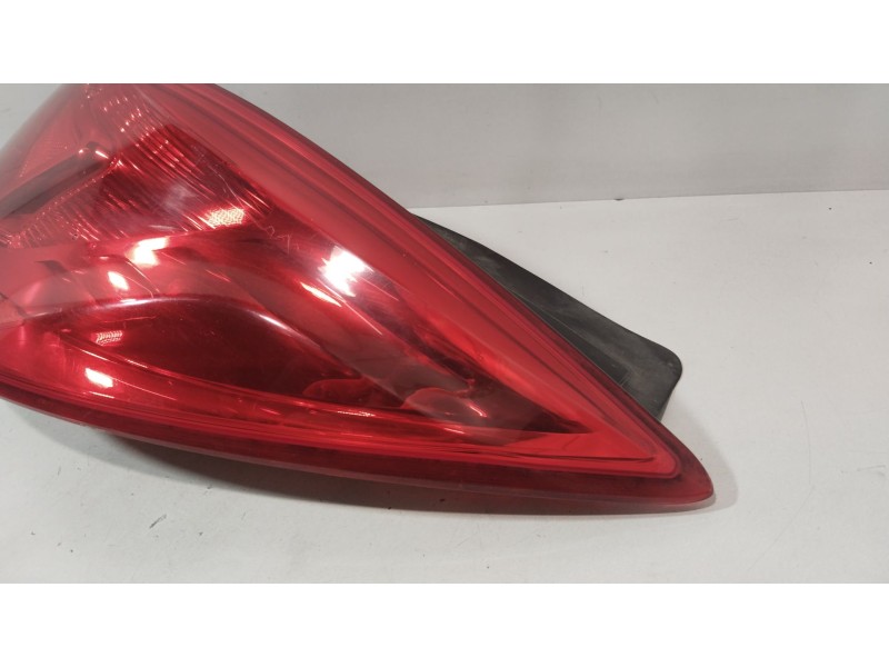 Recambio de piloto trasero derecho para opel insignia a (g09) 2.0 cdti (68) referencia OEM IAM 13279622  