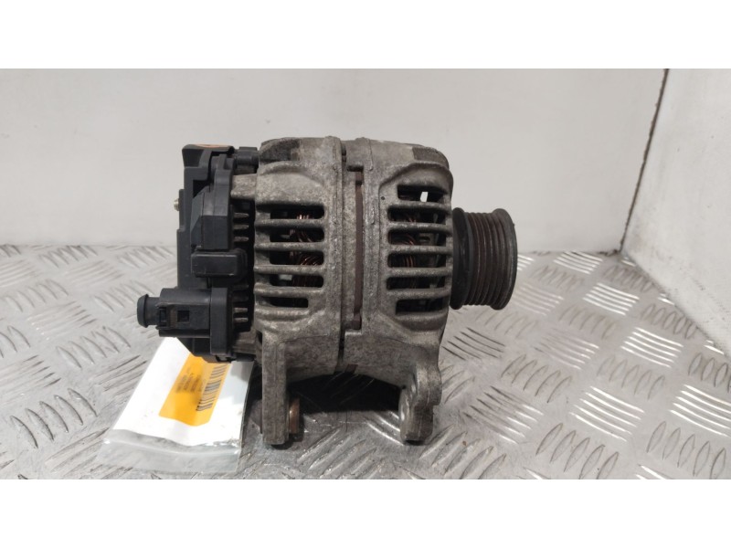Recambio de alternador para seat ibiza ii (6k1) 1.4 16v referencia OEM IAM 028903028D  