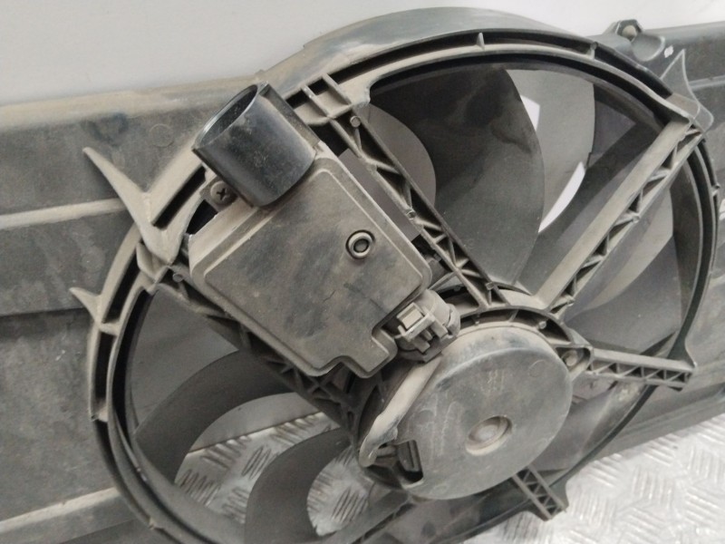 Recambio de electroventilador para ford focus berlina (cap) business referencia OEM IAM 3M518C607EC  