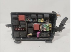 Recambio de caja reles / fusibles para opel corsa d (s07) 1.3 cdti (l08, l68) referencia OEM IAM 13246926  