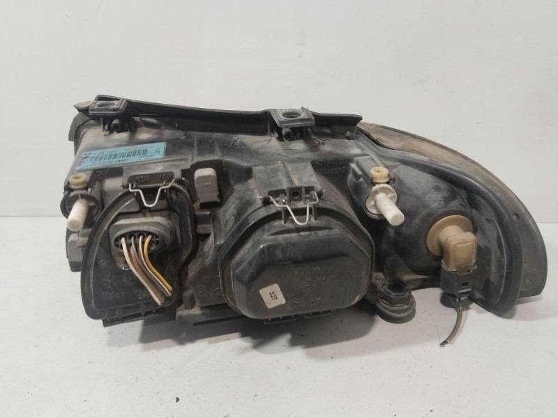 Recambio de faro derecho para audi a4 b5 (8d2) 1.8 t referencia OEM IAM 0261206896  