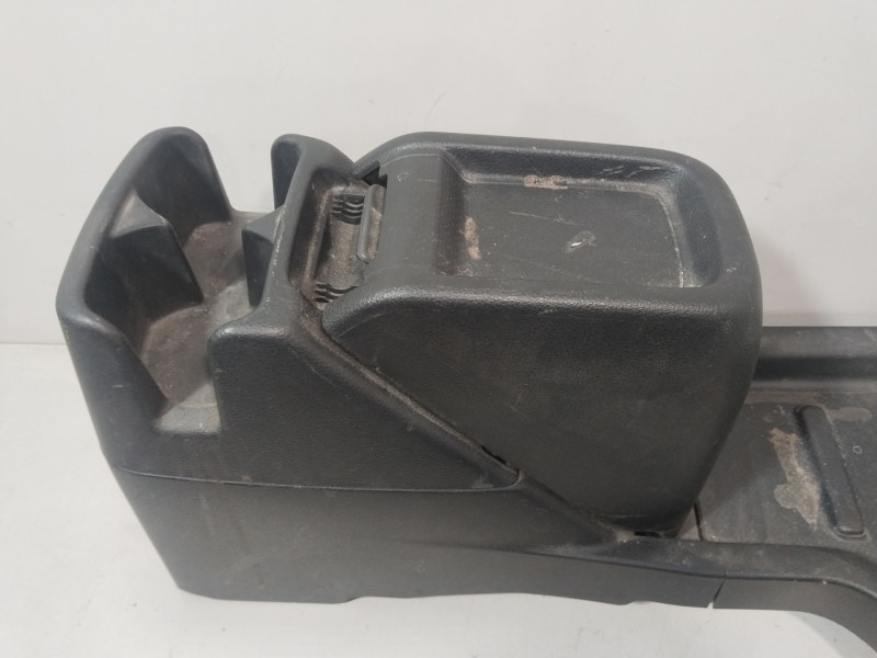 Recambio de apoyabrazos central para nissan nv200 furgoneta e-nv (me0n) referencia OEM IAM 96920BJ04A  