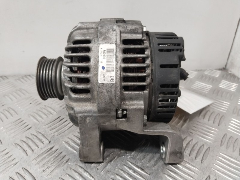 Recambio de alternador para land rover freelander i (l314) 2.0 td4 4x4 referencia OEM IAM YLE102500L  