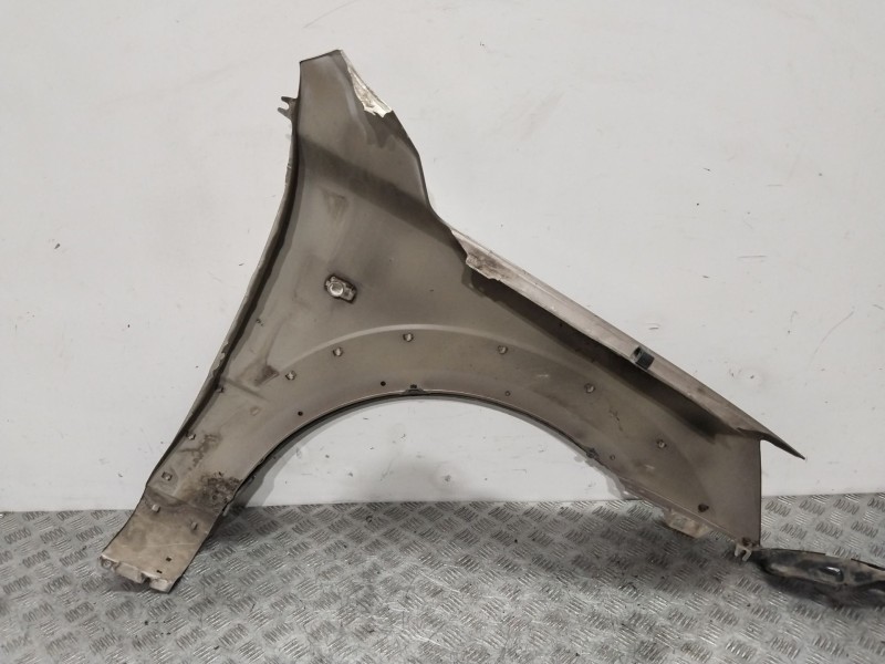 Recambio de aleta delantera izquierda para kia sorento i (jc) 2.4 referencia OEM IAM 663113E141  