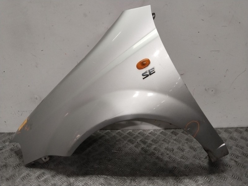 Recambio de aleta delantera izquierda para daewoo kalos (klas) 1.2 referencia OEM IAM 96476679  