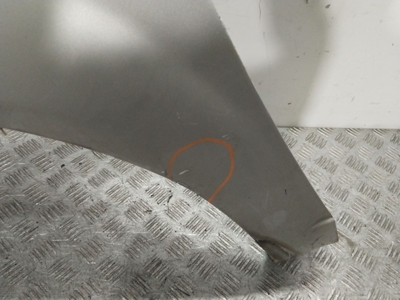 Recambio de aleta delantera izquierda para daewoo kalos (klas) 1.2 referencia OEM IAM 96476679  