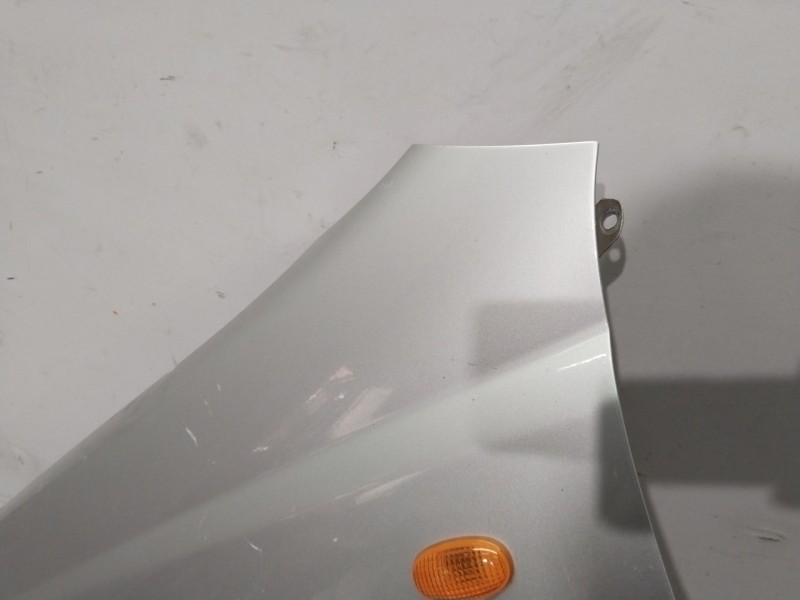 Recambio de aleta delantera izquierda para daewoo kalos (klas) 1.2 referencia OEM IAM 96476679  