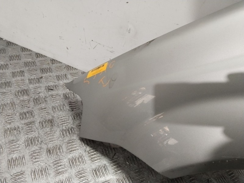 Recambio de aleta delantera izquierda para daewoo kalos (klas) 1.2 referencia OEM IAM 96476679  