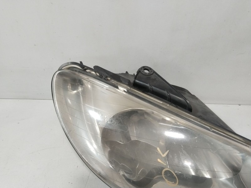 Recambio de faro derecho para peugeot 206 sw (2e/k) 1.6 16v referencia OEM IAM 6205S7  