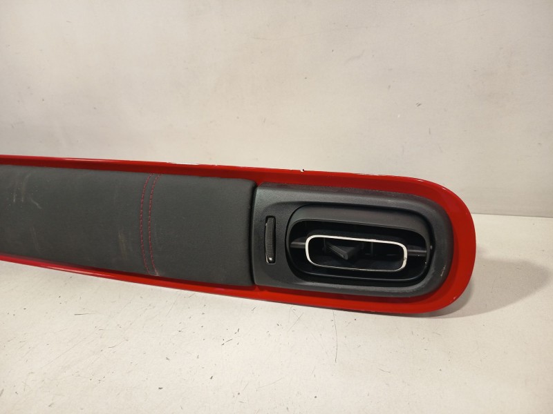 Recambio de moldura para citroën c3 iii (sx) 1.2 vti 82 referencia OEM IAM 9812401777  