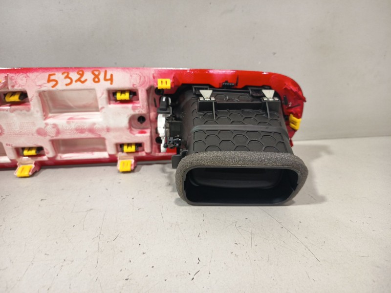 Recambio de moldura para citroën c3 iii (sx) 1.2 vti 82 referencia OEM IAM 9812401777  