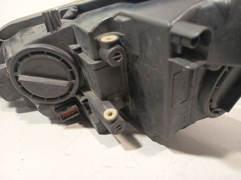 Recambio de faro derecho para opel astra j (p10) 1.6 (68) referencia OEM IAM 13253647RH  