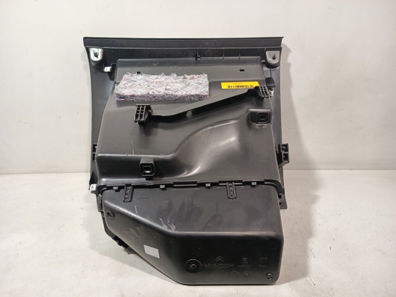 Recambio de guantera para citroën c3 iii (sx) 1.2 vti 82 referencia OEM IAM 98124977ZD  